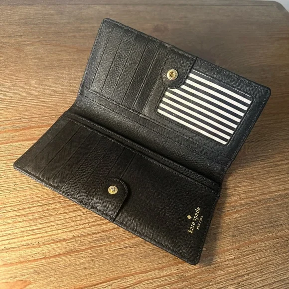 Kate Spade black leather wallet - Picture 2 of 2